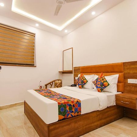 Fabhotel Ambassador Manimajra Esterno foto