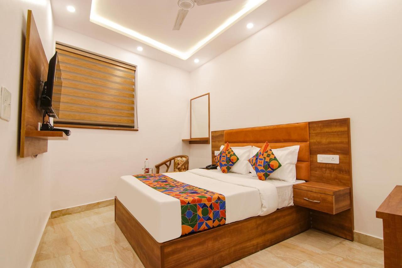 Fabhotel Ambassador Manimajra Esterno foto